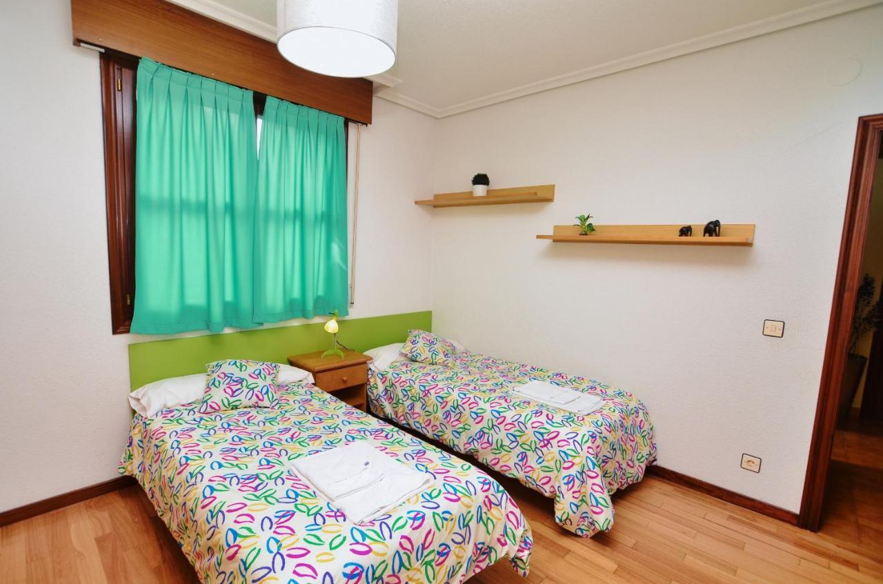 Apartamento Playas De Quejo Isla Bagian luar foto
